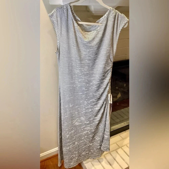 Sporty Max Studio Super Soft Black and White Side Ruched Dress Sz Medium #19 - Picture 6 of 14